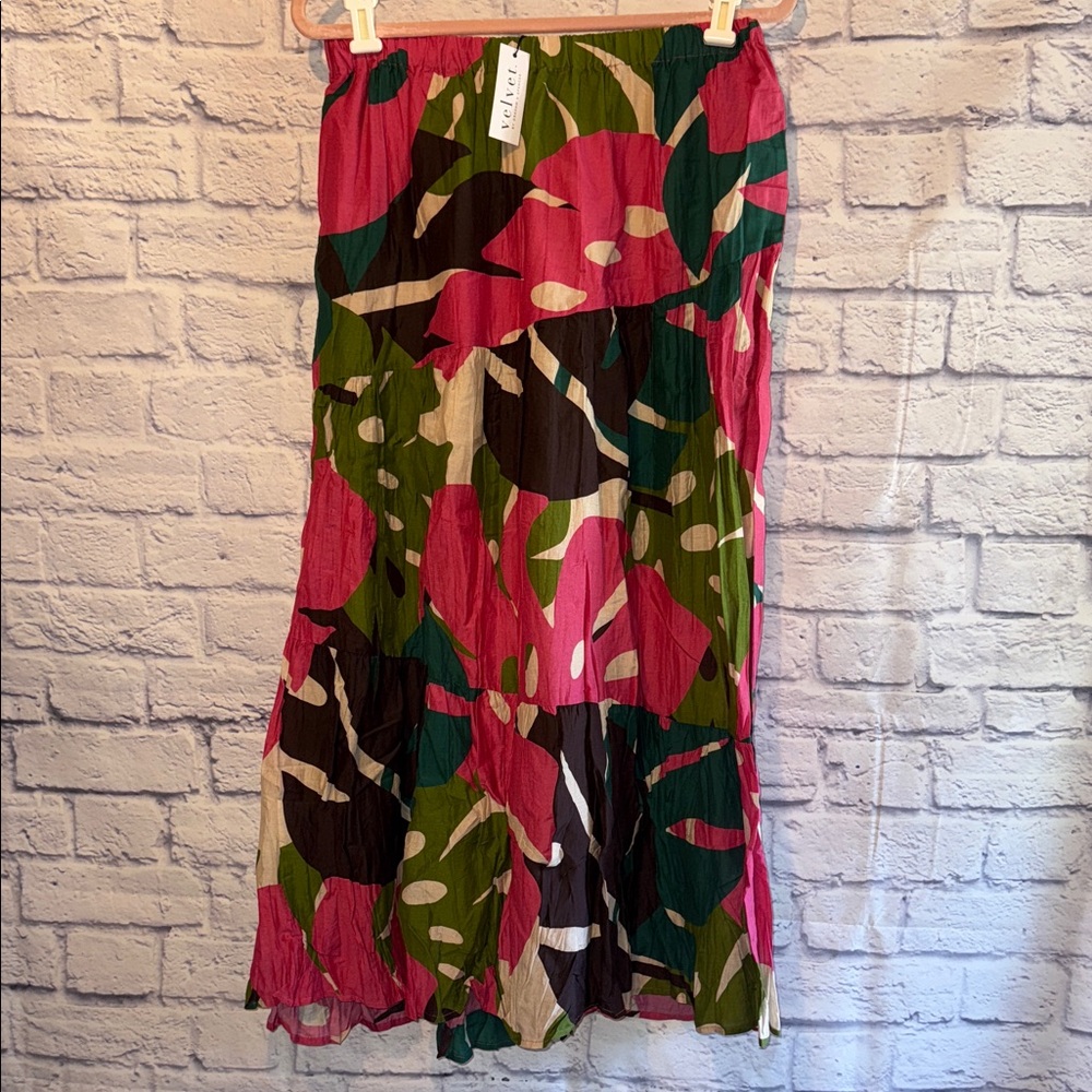 Chico's Vibrant Leaf Print Maxi Skirt Size Small NWT